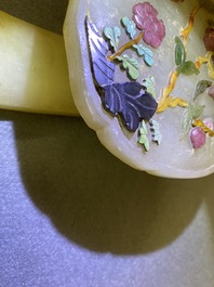 Un sceptre 'ruyi' en pierre dure incrust&eacute;e, Chine, 19&egrave;me/20&egrave;me